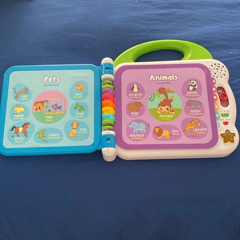 Learning friends, 100 words book.